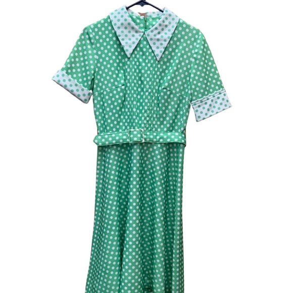 Green and White Polka Dot Dress Vintage 60's or 70's - Picture 1 of 4